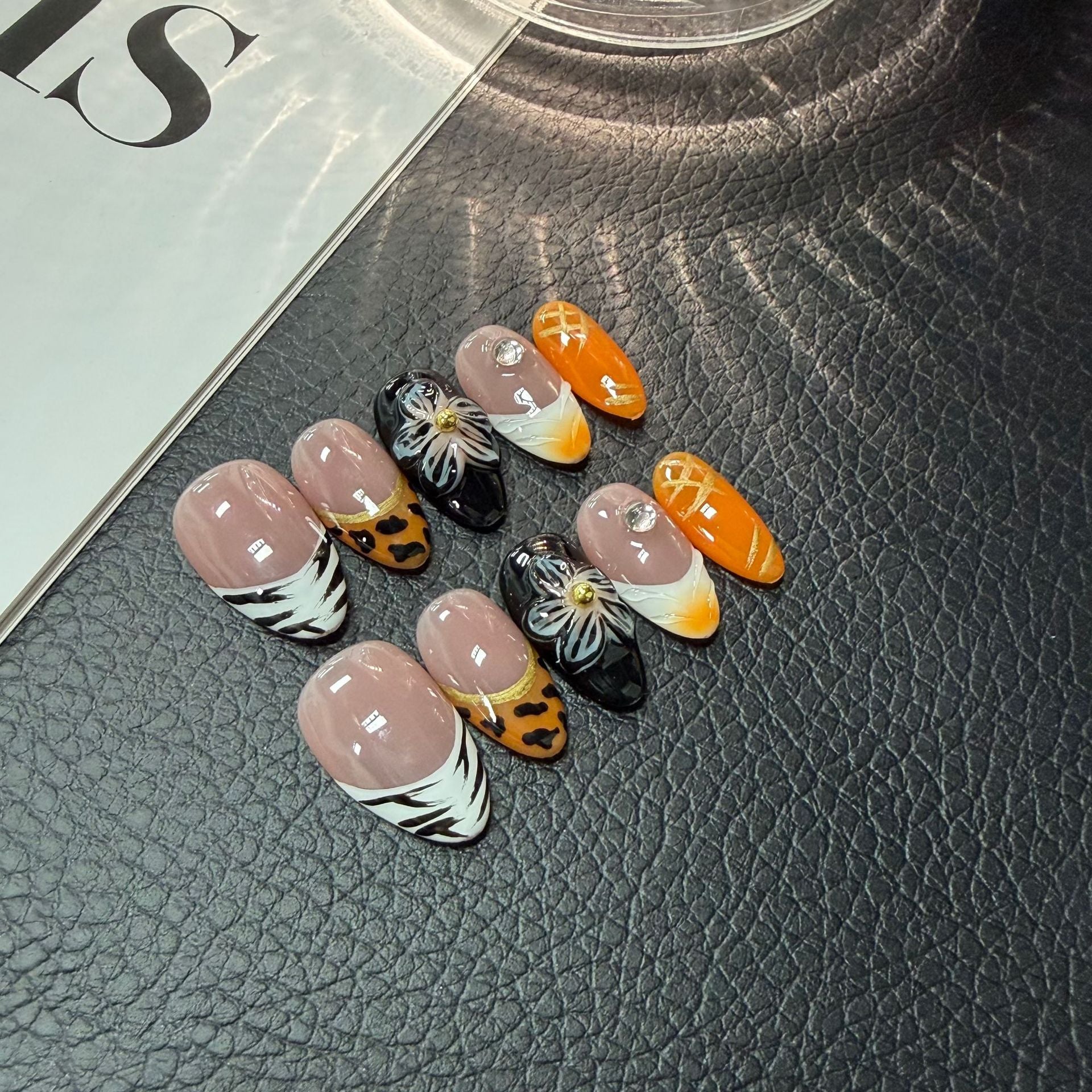 365nails: "Caramel Spots" – 3D Leopard Handmade Almond Nails