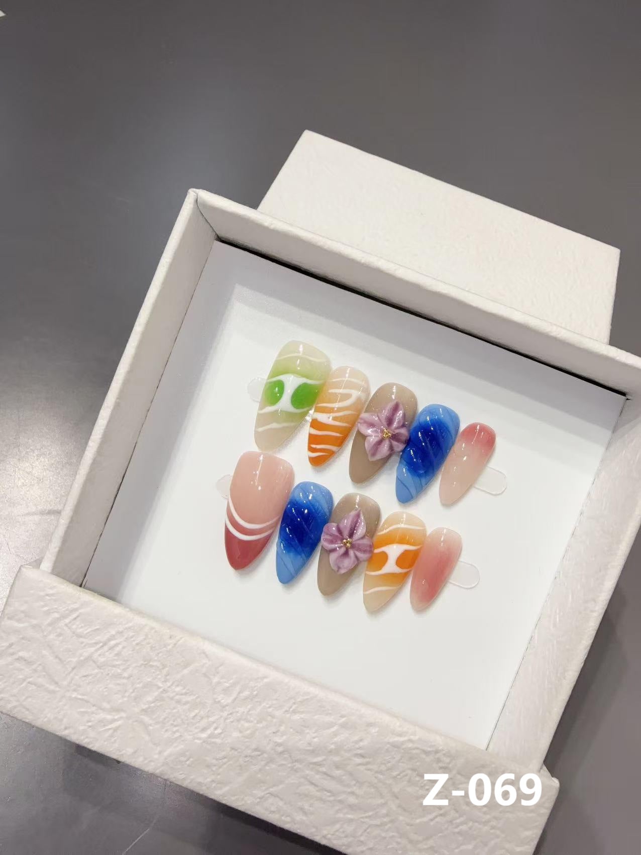 365nails: "Rainbow Swirl" – 3D 추상 수제 아몬드형 네일