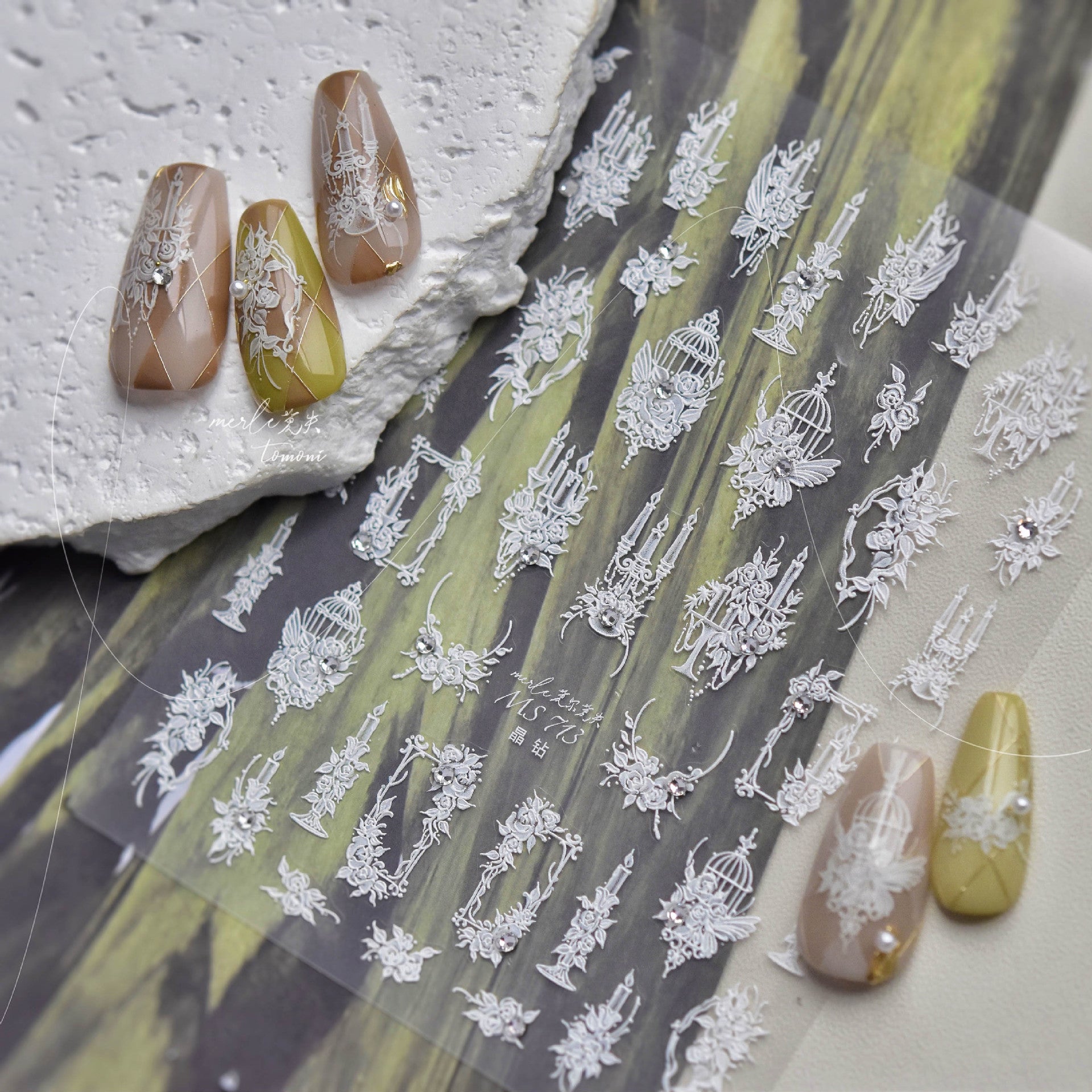 365nails: "White Baroque Pearl" – nail art stickers