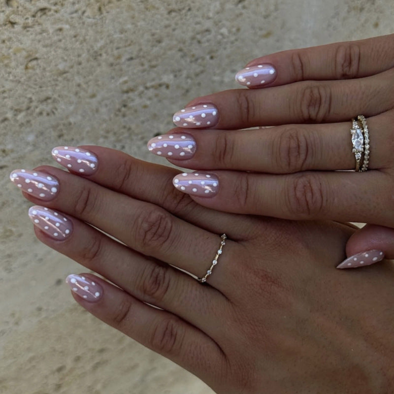Ongles press-on rose tendre à pois — style mignon pour le quotidien