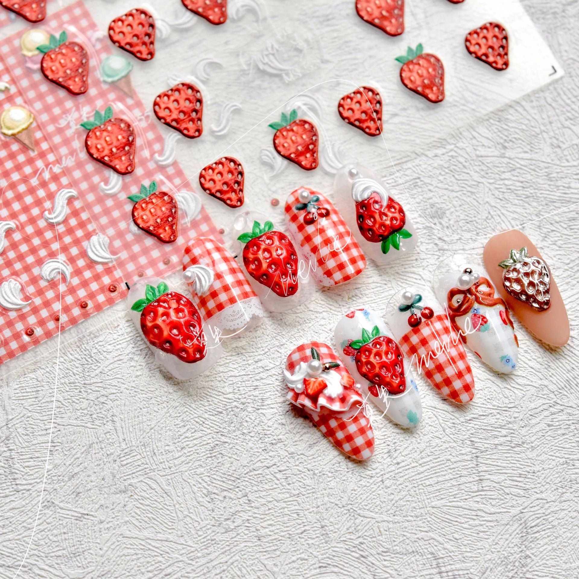 365nails: "Fresh Strawberry" – Nail Art Stickers
