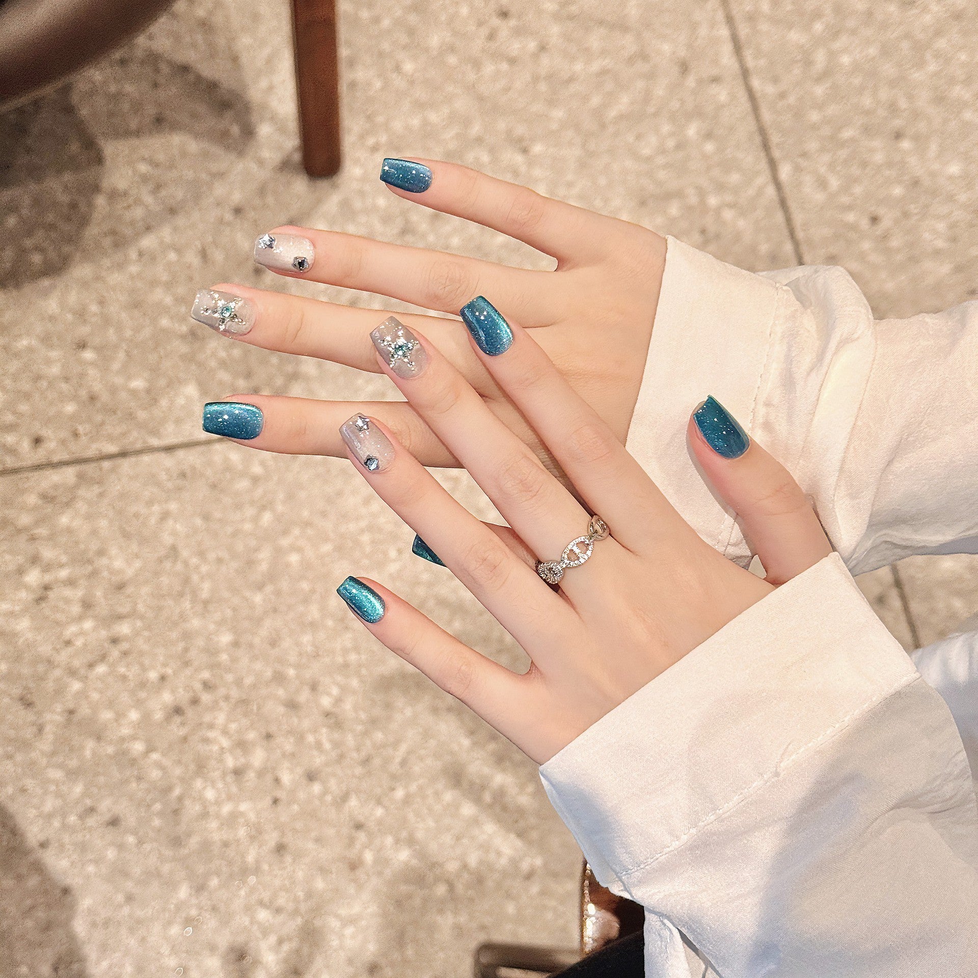 365nails: "Aqua Star" – 아이시 블루 캣아이 수제 스퀘어형 네일