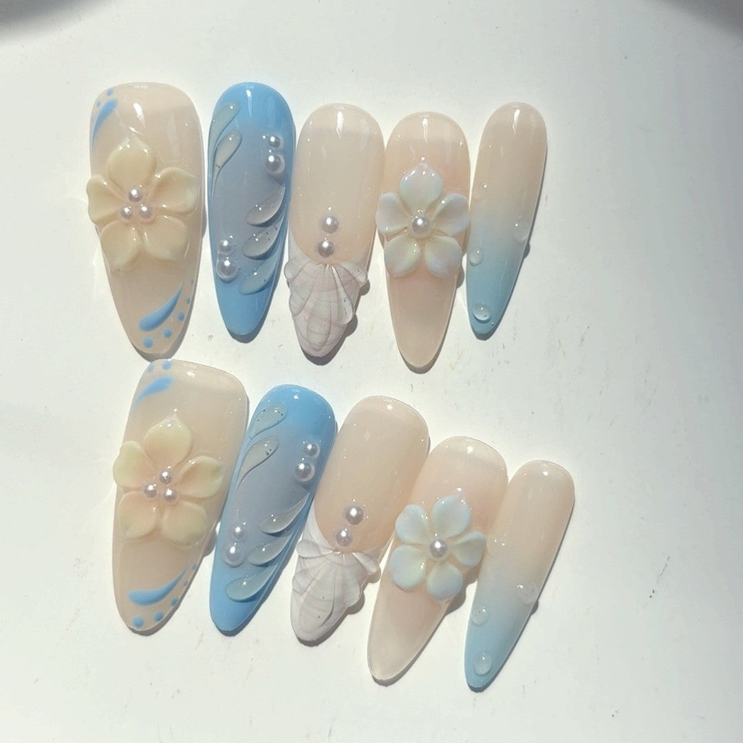 365nails-Ocean Bloom：「藍色花卉」— 杏仁形 手工製 3D 雕刻 穿戴甲