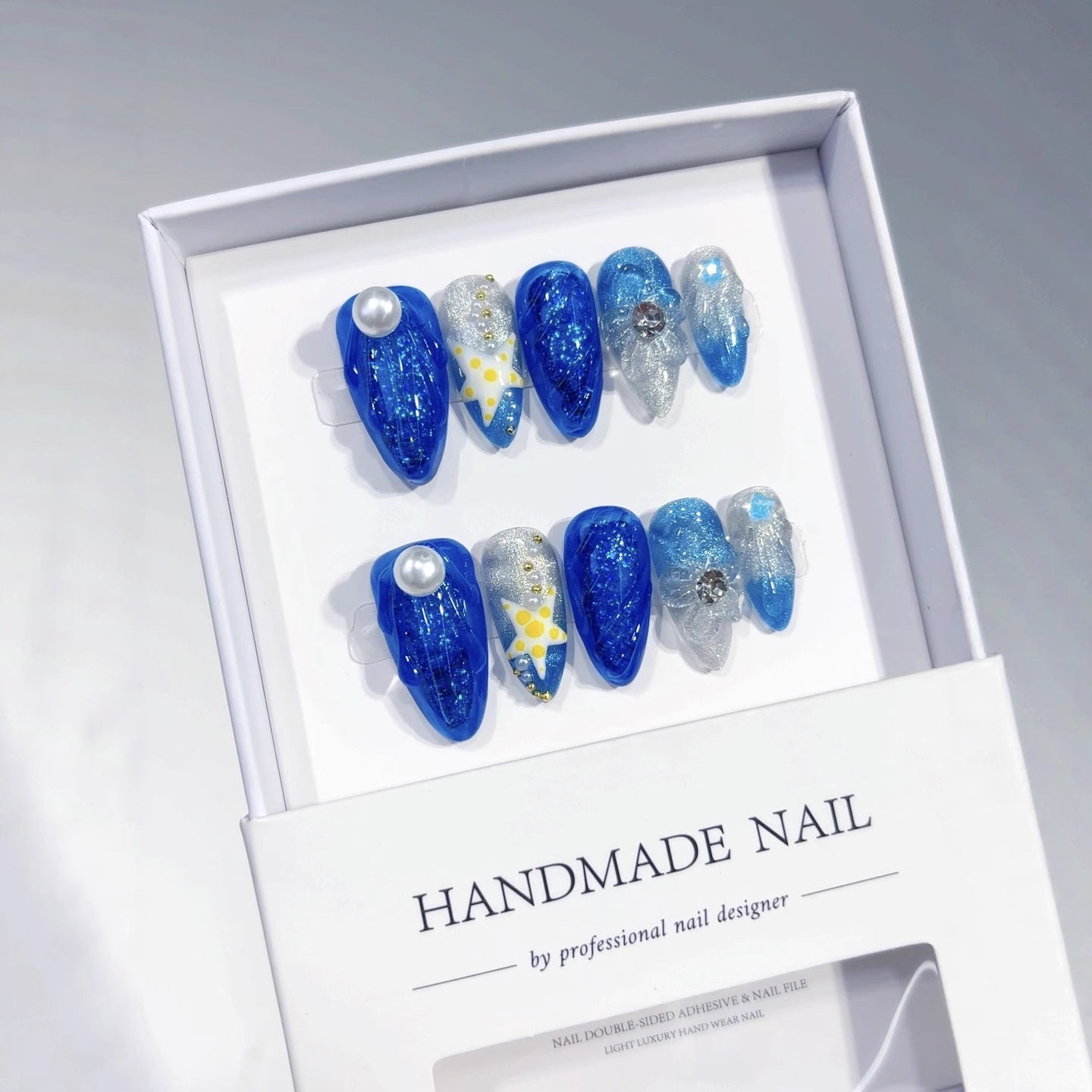 365nails: "Sereia Estrelada do Mar Profundo" – Unhas Postiças Artesanais Azul Glitter Marinho Amêndoa Média