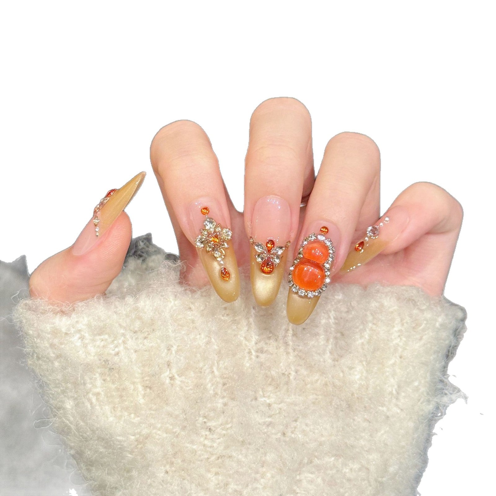 365nails: "Citrino Dourado" – Unhas Amêndoas Artesanais com Pedras Preciosas 3D e Strass