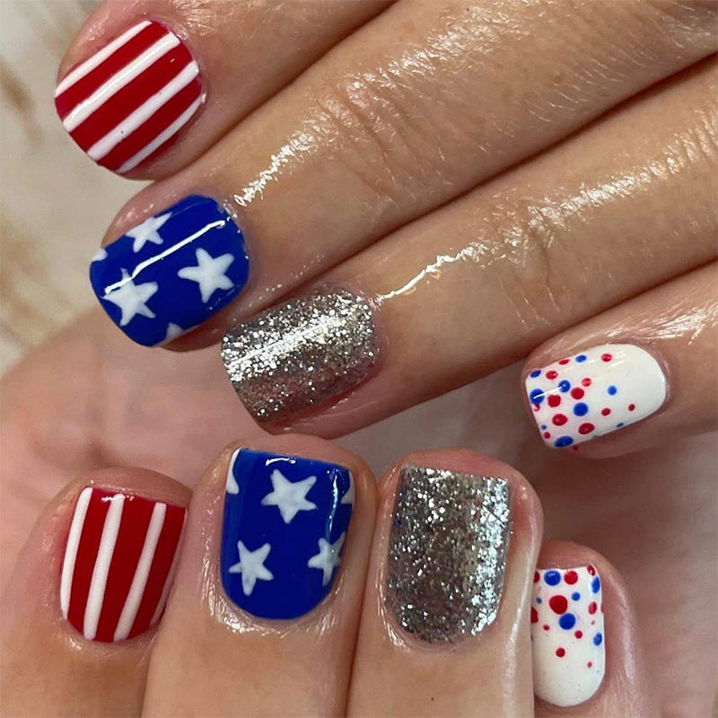 365nails: "Festive Gingham" – Plaid & Star Printed Oval Nails