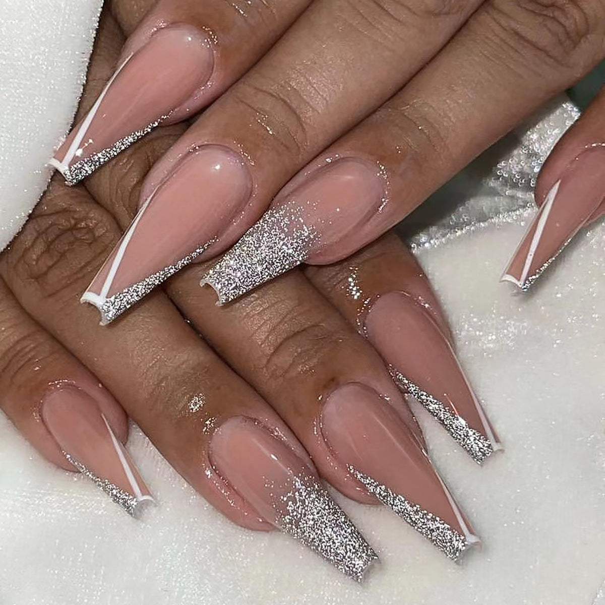 Ballet long bord blanc français art des ongles paillettes argent explosion automne et hiver produit fini｜365nails