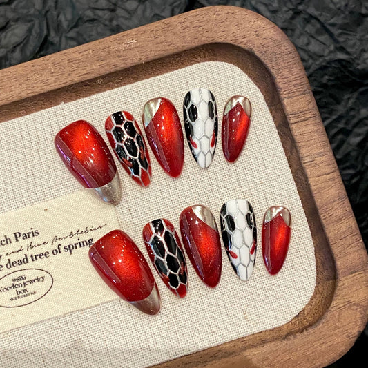 retro snake head cat eye poly snake hand-painted snake pattern white red New Year's nail handmade nails | 365nails