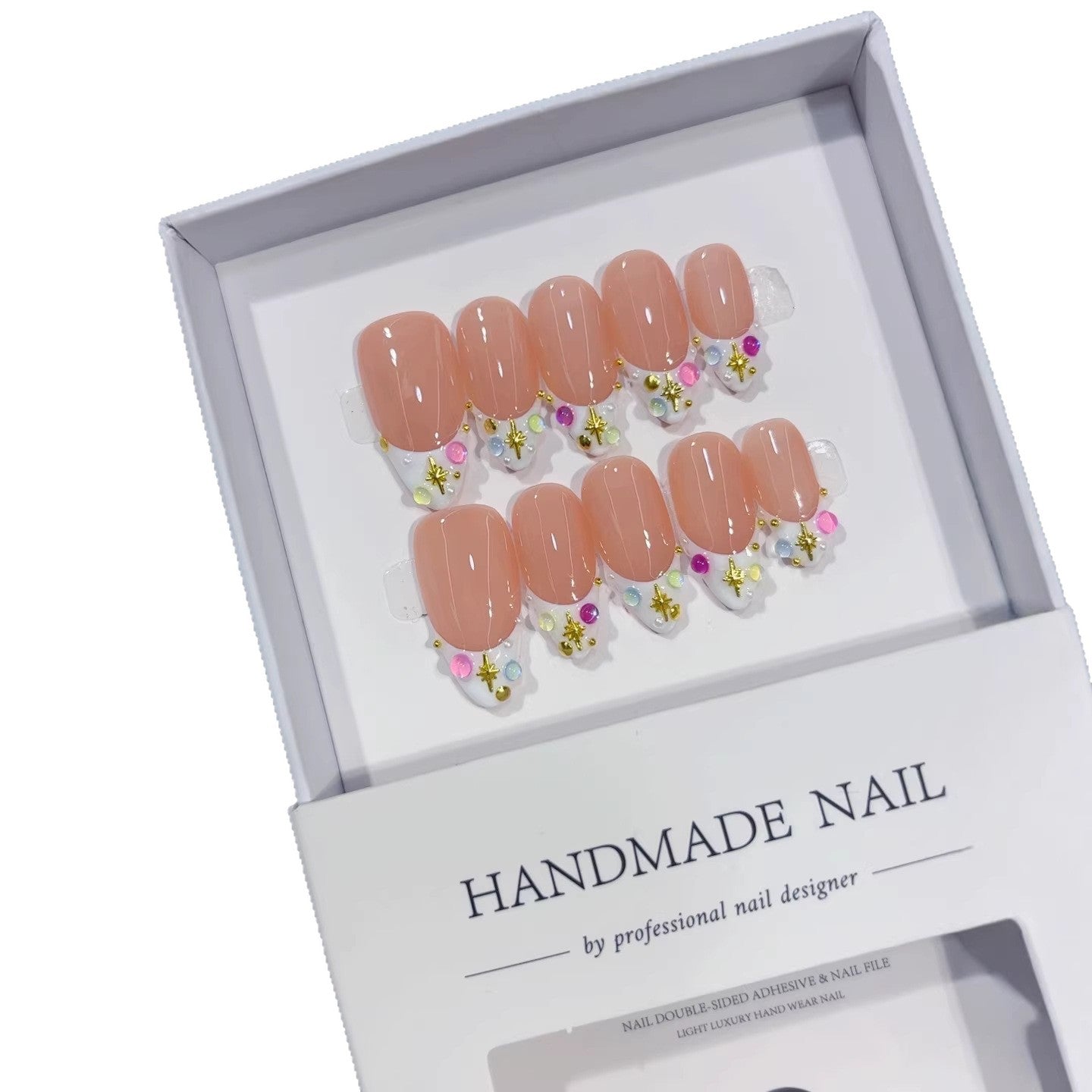 365nails：「彩虹小星」— 短款方形 裸色 多彩水鑽 手工製 穿戴甲