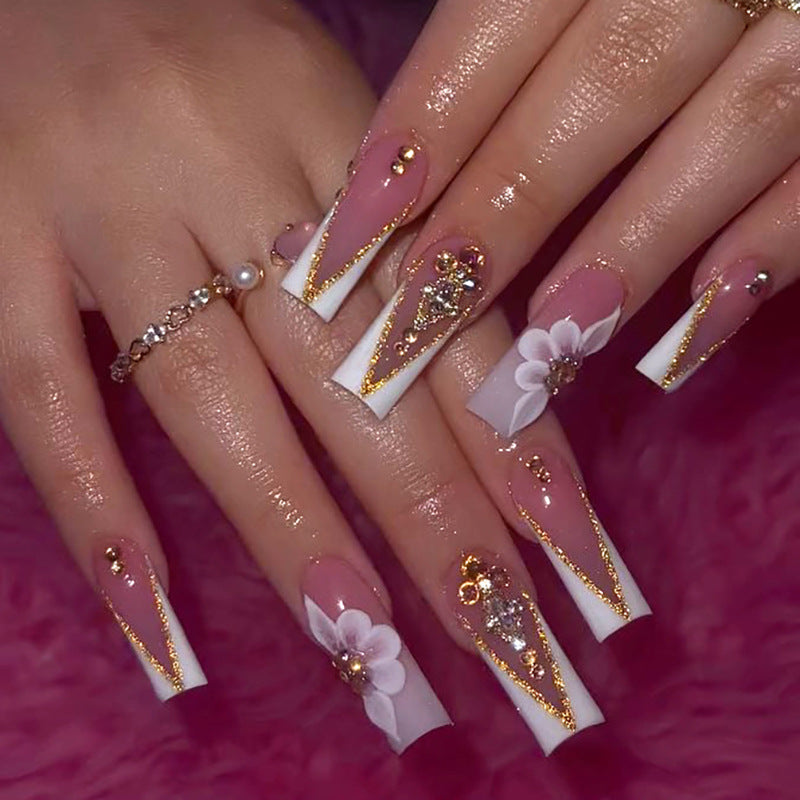 Paillettes dorées V-shaped français bord blanc fleur strass trois dimensions automne et hiver nouvelle série｜365nails