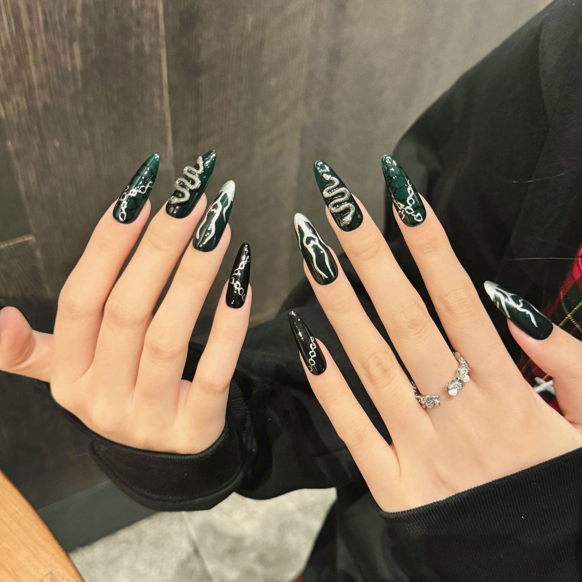 Purely handmade nails, national style, animation sense, contrasting colors, Spice Girl removable manicure | 365nails