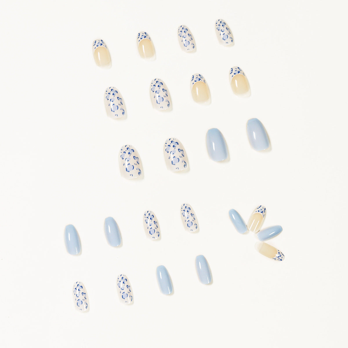 Unhas curtas de balé azul-bebê creme branco, arte em unhas postiças, remendo para unhas, remendo removível para unhas｜365nails