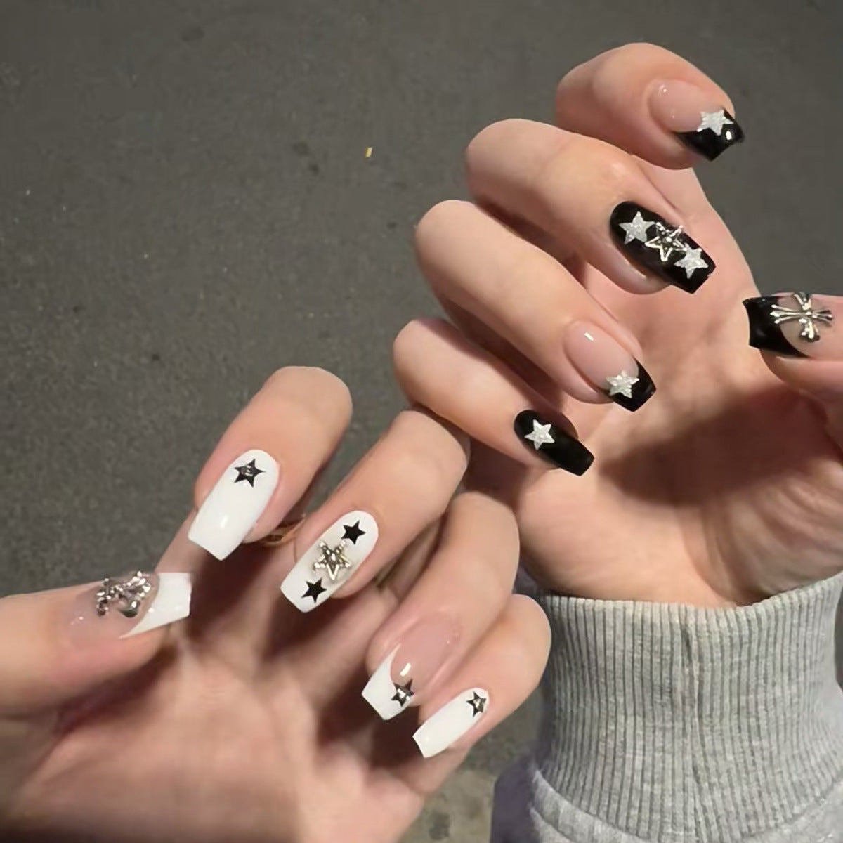 黑白鴛鴦穿戴甲貼 星形立體十字裝飾｜365nails