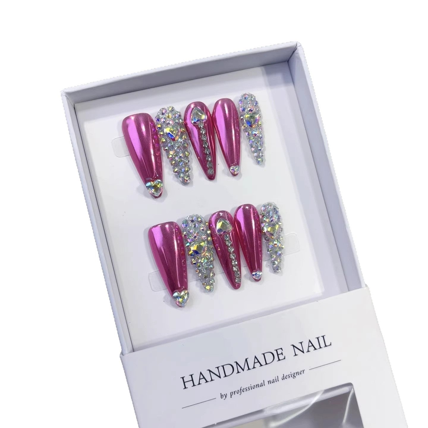 Barbie Glam : « Cœur Rose Bling » – Ongles press-on stiletto long