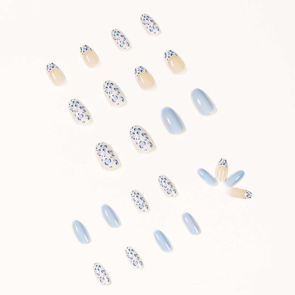 Unhas curtas de balé azul-bebê creme branco, arte em unhas postiças, remendo para unhas, remendo removível para unhas｜365nails