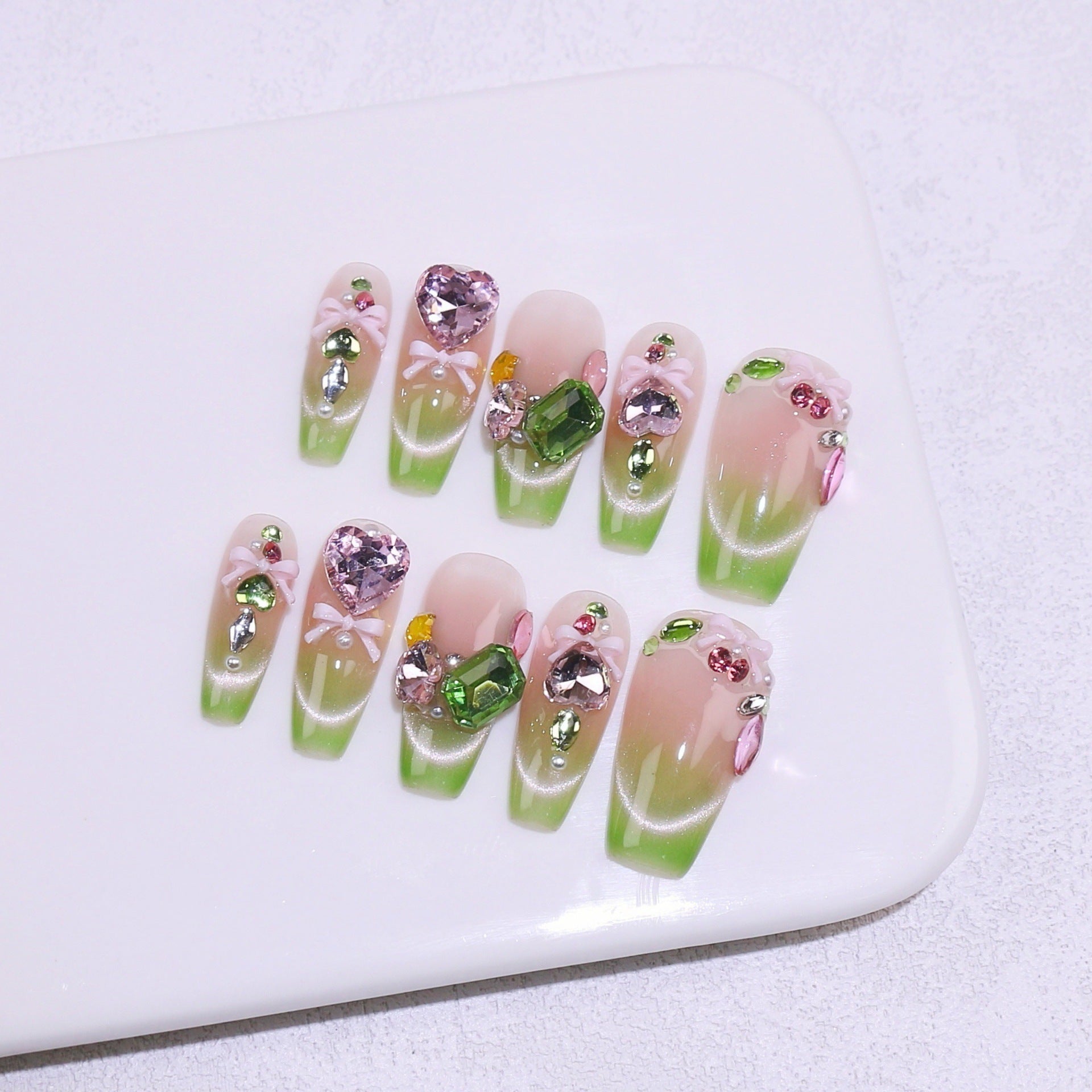365nails-夢幻花園：「寶石蝴蝶結」 – 長款 杏仁形 手工製穿戴甲