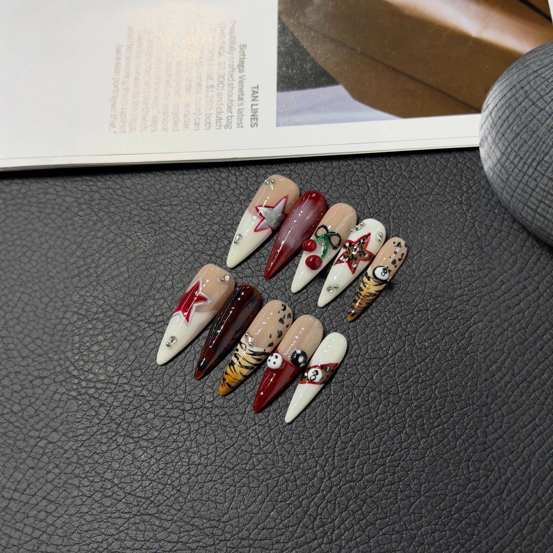 365nails: "Punk Rock Star" – Unhas Stiletto Manuais com Estrelas 3D e Estampa de Leopardo