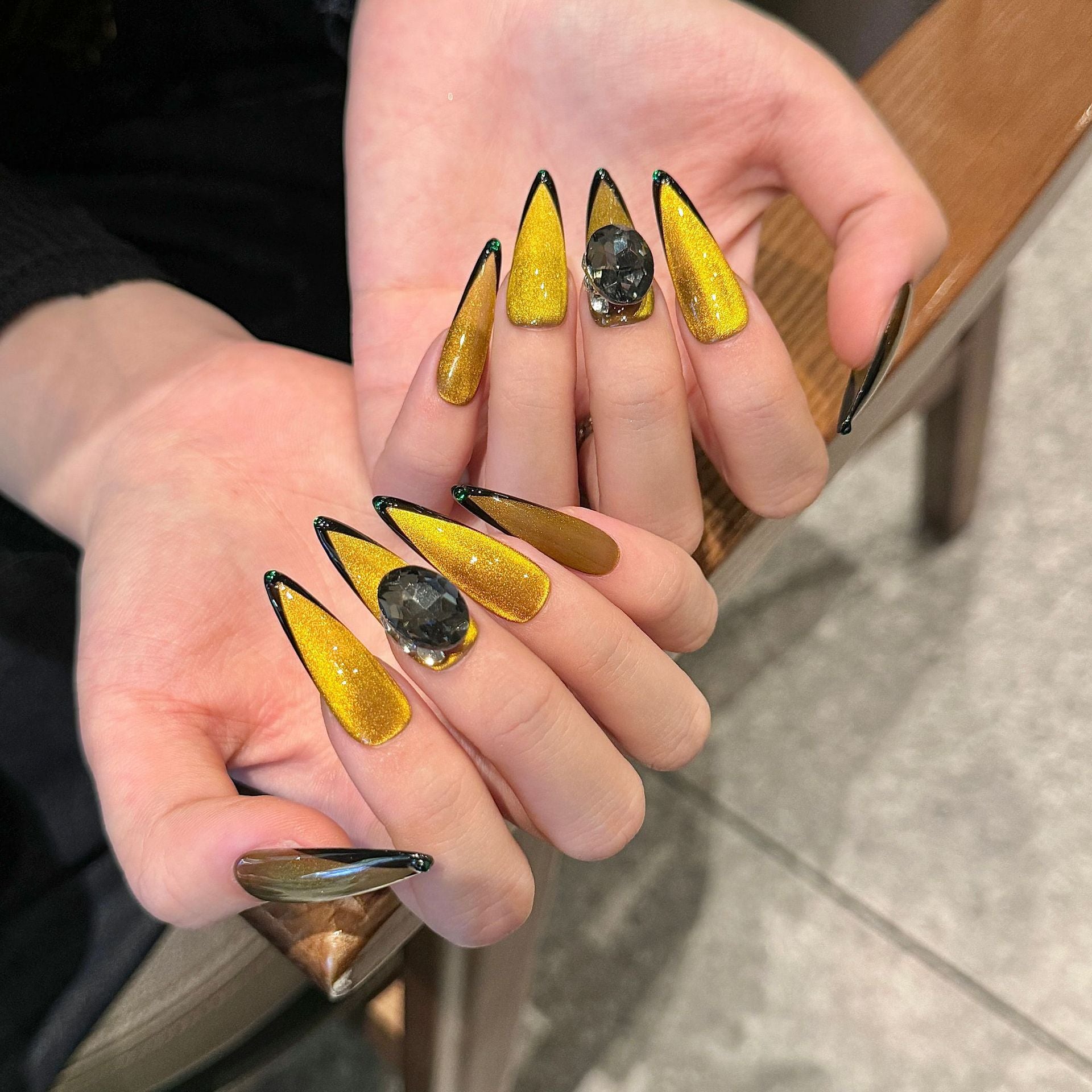 365nails: "Amber Venom" – 3D Spider Handmade Long Stiletto Nails