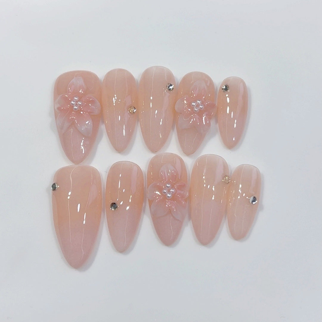 Pétale Blush : « Grâce Fleur de Perles » – Ongles press-on forme amande