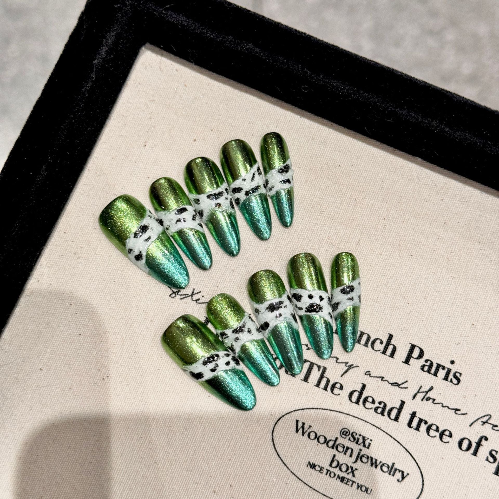 Uñas postizas de metal con diseño de serpiente verde, diseño de pitón pintado a mano, diseño Spice Girl, uñas postizas hechas a mano | 365nails