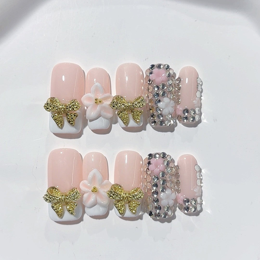 Luxe nœud rose : « Floral et strass » – Ongles press-on forme carrée