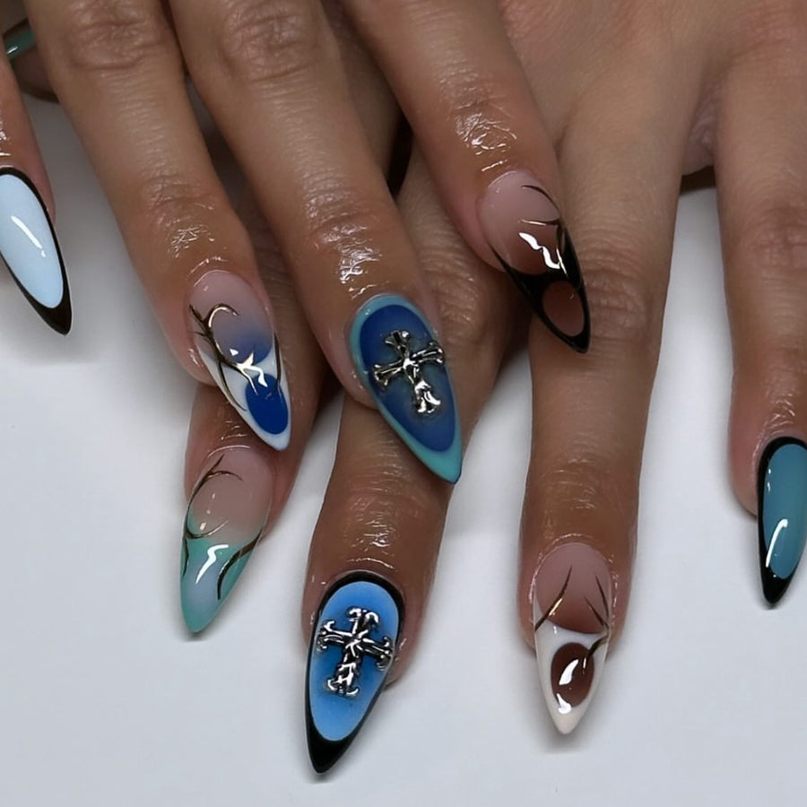 Faux ongles French forme amande style millénaire, ongle court à porter motif croix, pièce amovible｜365nails