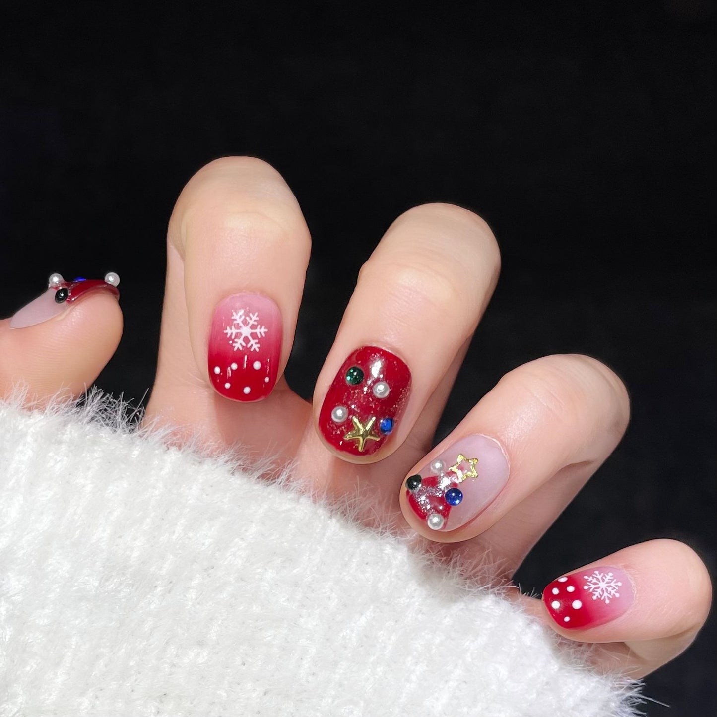 Christmas Gradient Press‑On Nails – Red Snowflake & Tree Design