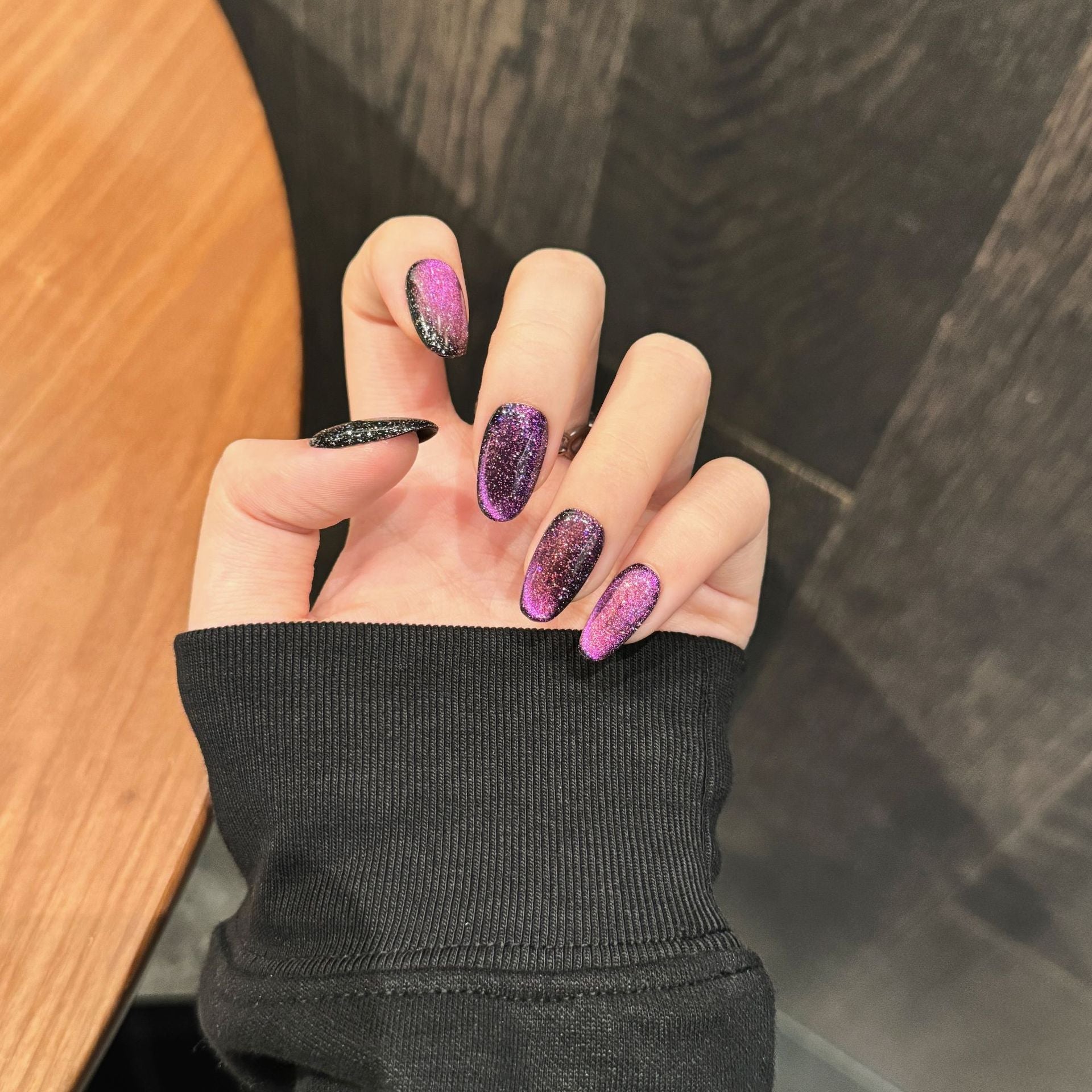 365nails: "Violet Stardust" – Magnetic Cat-Eye Glitter Handmade Short Almond Nails