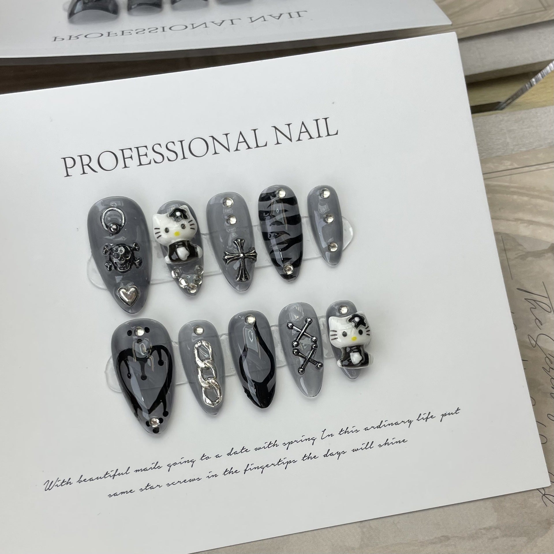 Kulomi sweet and cool manicure full of diamonds, love row diamonds, zircon super flash metal astringent finger | 365nails