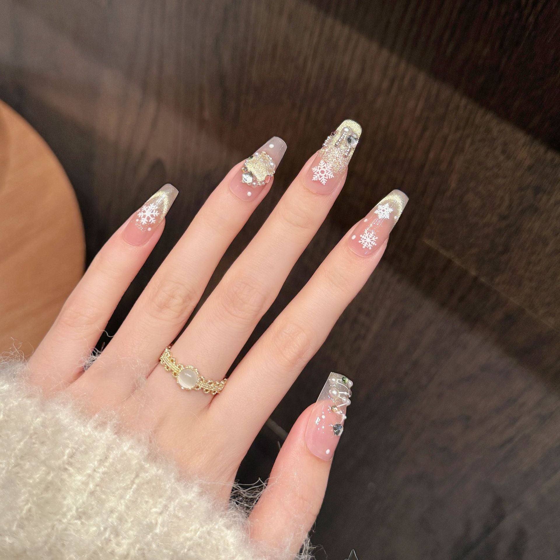 Christmas Ice Crystal Press‑On Nails – Snowflake Glitter Design