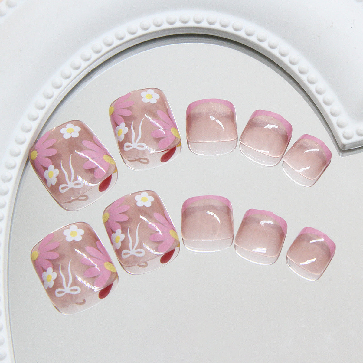Laço roxo pequeno de margarida, esmalte francês Prss-on, produto final para unhas removível, 24 fotos｜365nails