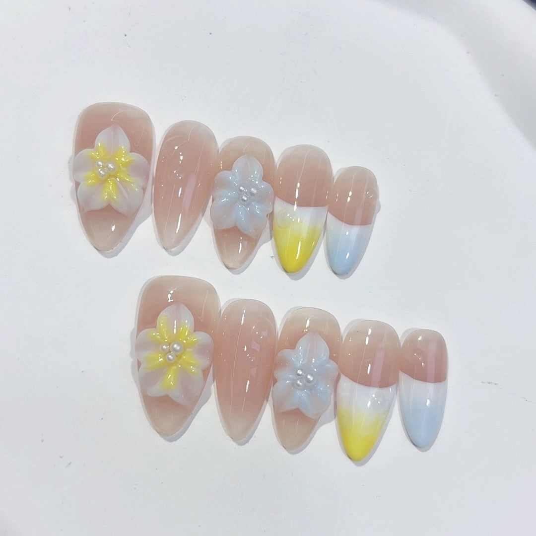 虹彩花卉系列：「彩虹花瓣」 – 杏仁形手工製穿戴甲