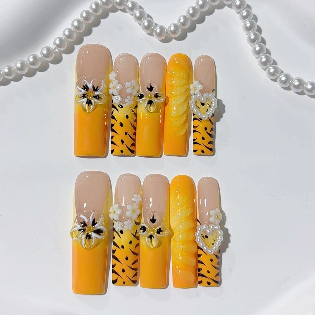 Golden Floral Pearl Tiger Art Press On Nail Set