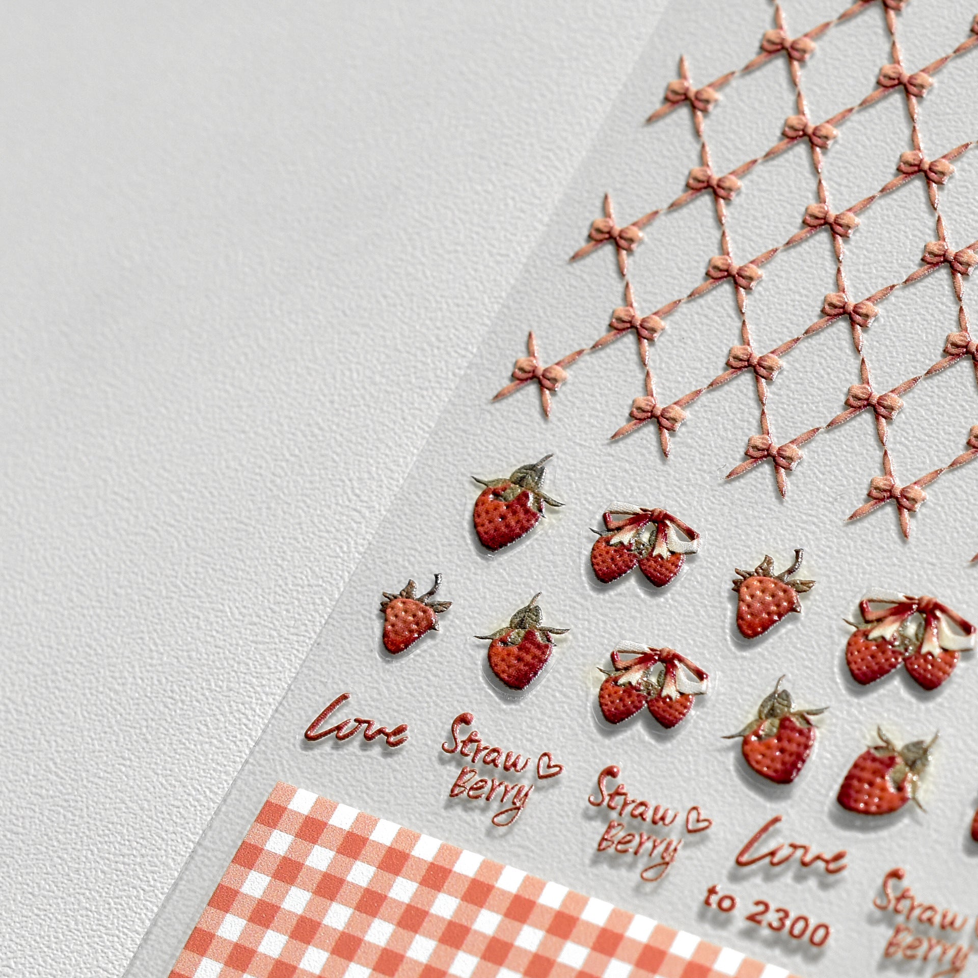 365nails: "Nœud à Carreaux Fraise Sucrée" – Autocollants pour ongles