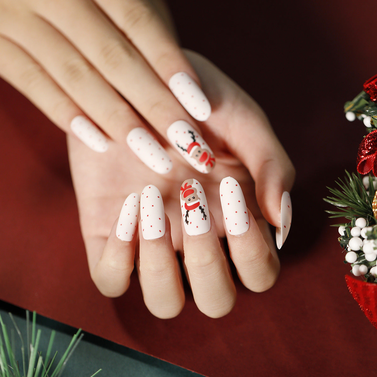 Uñas navideñas con diseño de copos de nieve, diseño de muñeco de nieve, manicura corta con lazo almendrado y uñas largas, venta al por mayor | 365nails
