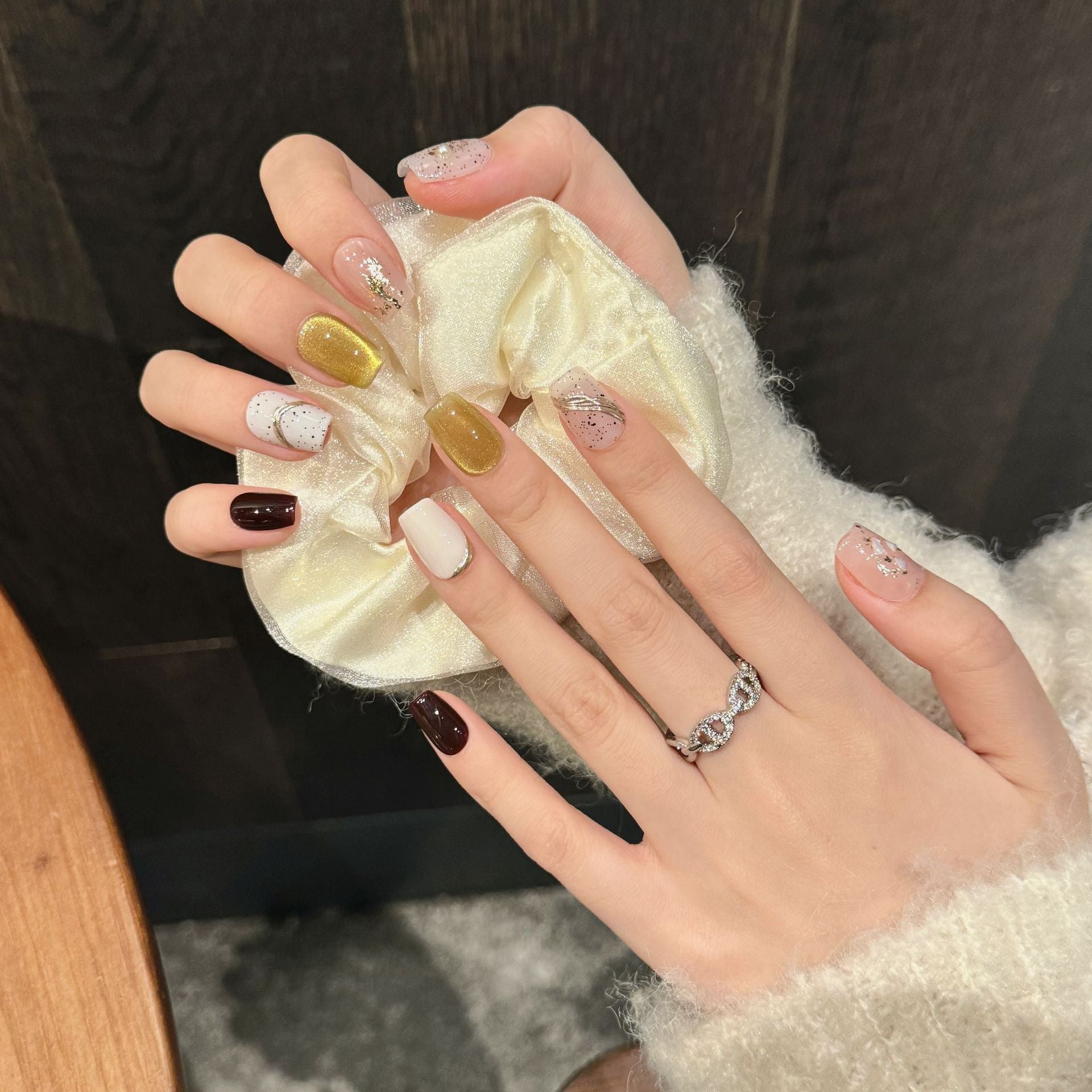 365nails: "Citrus Sparkle" – Gold Foil & Glitter Handmade Short Square Nails