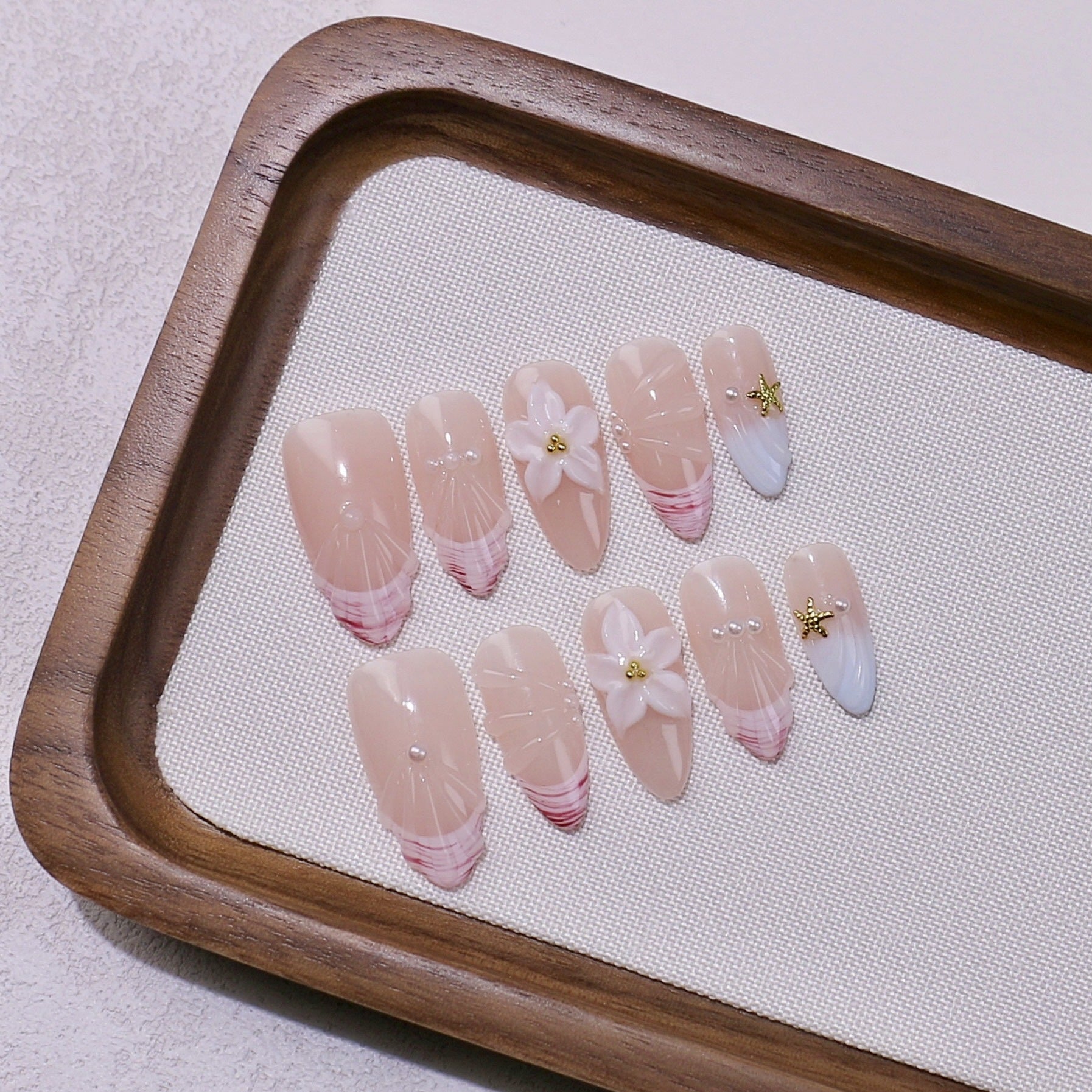 365nails-Jellyfish Dream: "3D Jellyfish Carving" – Long Almond Handmade Nails