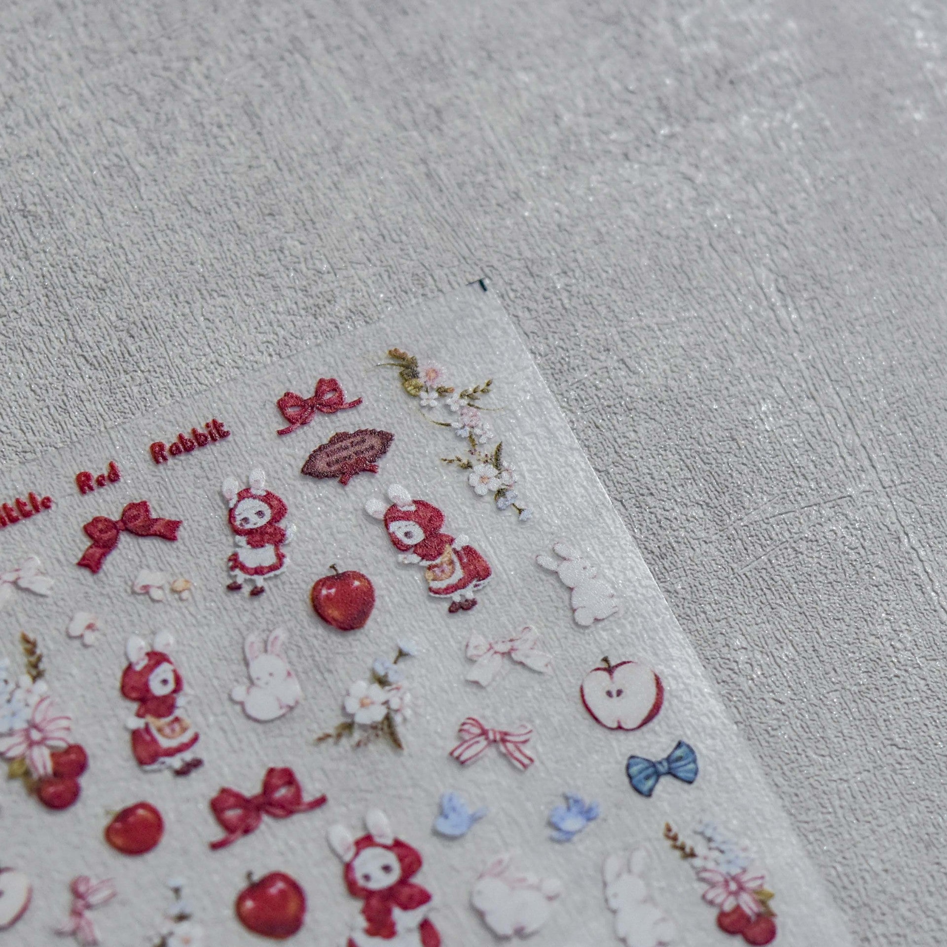 365nails : « Set gaufré Petit Lapin Rouge et Pomme » – Autocollants pour ongles