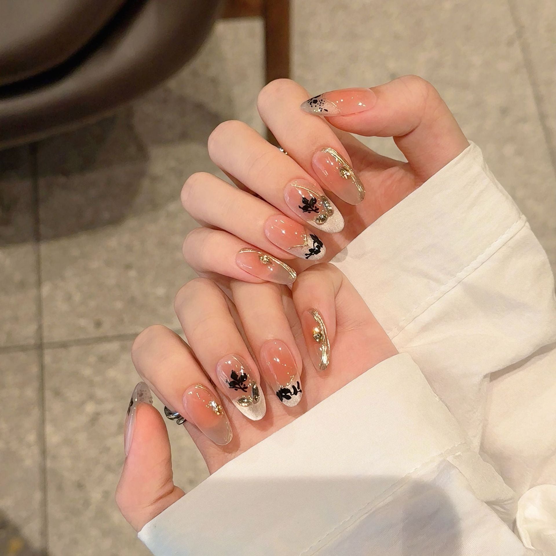 365nails: "Midnight Bloom" – Unhas Postiças Artesanais Pretas Florais 3D Formato Caixão