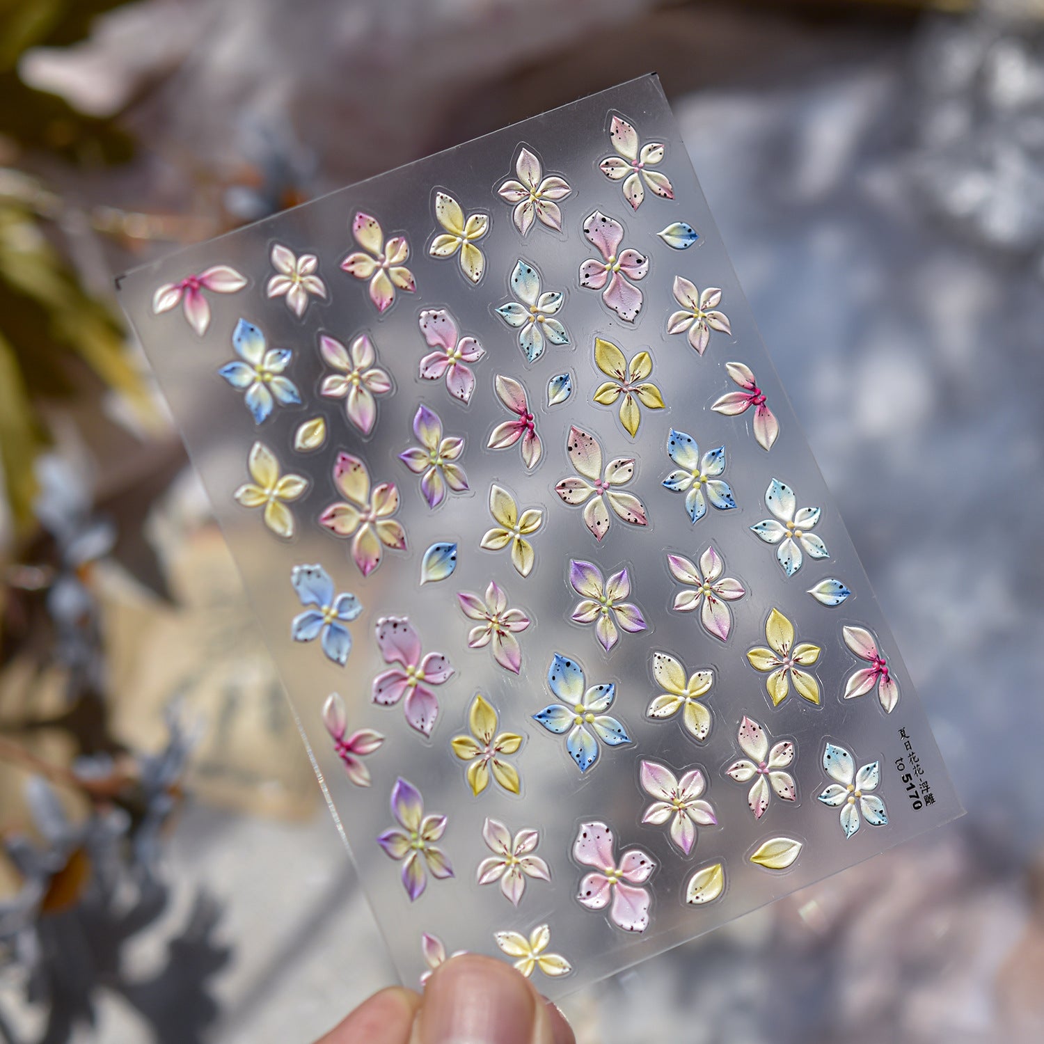 365nails: 粉彩彩虹花朵 — 美甲貼紙