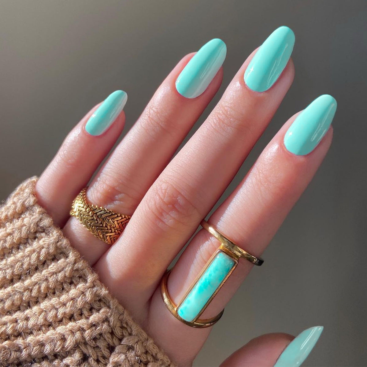 Factory direct sales wearing nail Yiwu manicure 24 pieces short round nail piece solid color simple fake nail wholesale