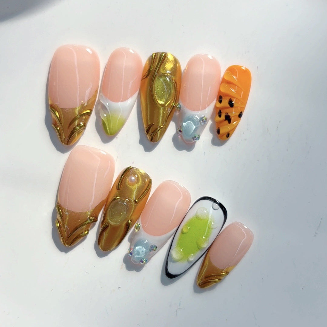 Fantasia da Natureza: "Folhagem e Frutas Douradas" – Unhas Postiças Artesanais Multicoloridas e Nude Amendoado Médio