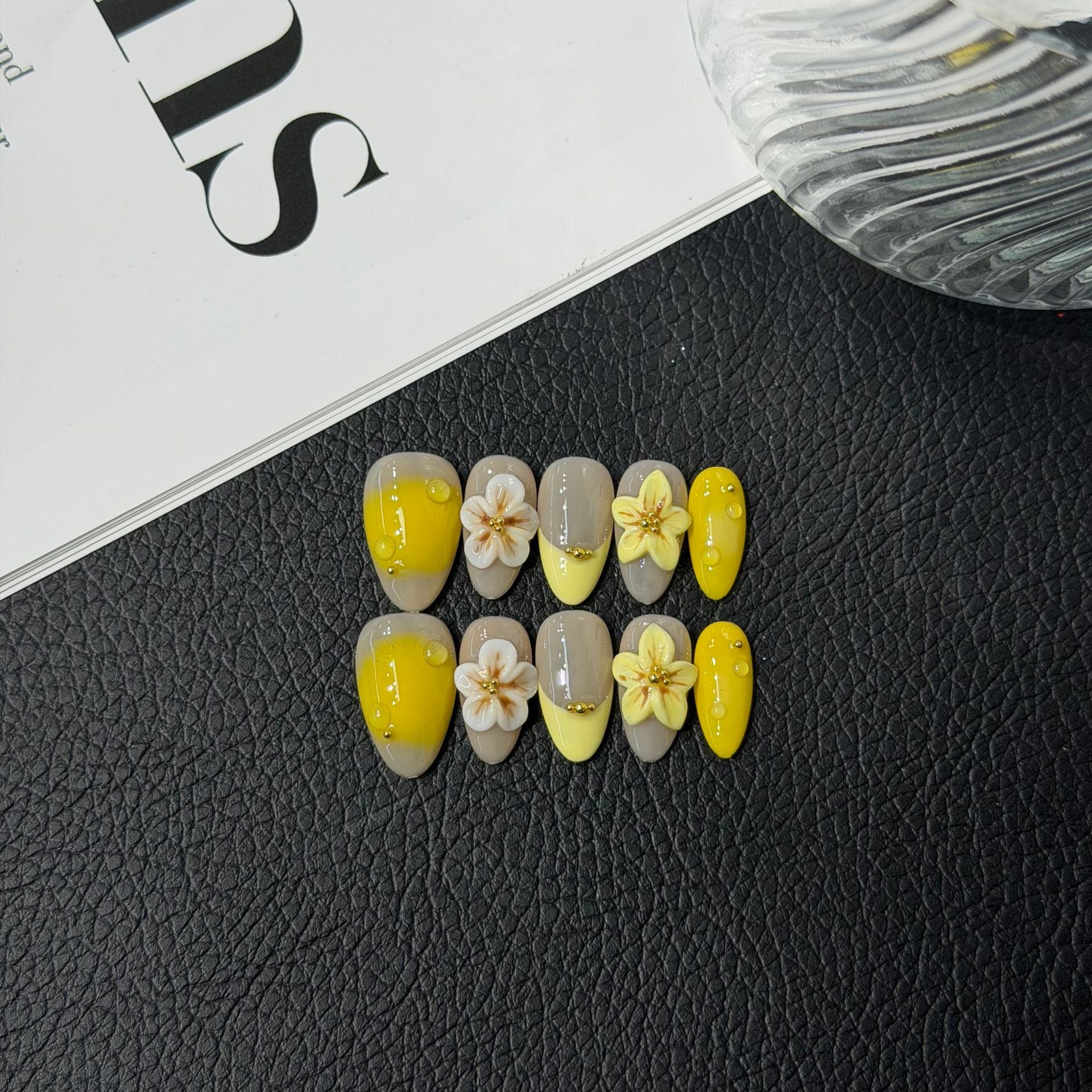 365nails：檸檬花開 3D 花卉 手工製 短款杏仁形甲片