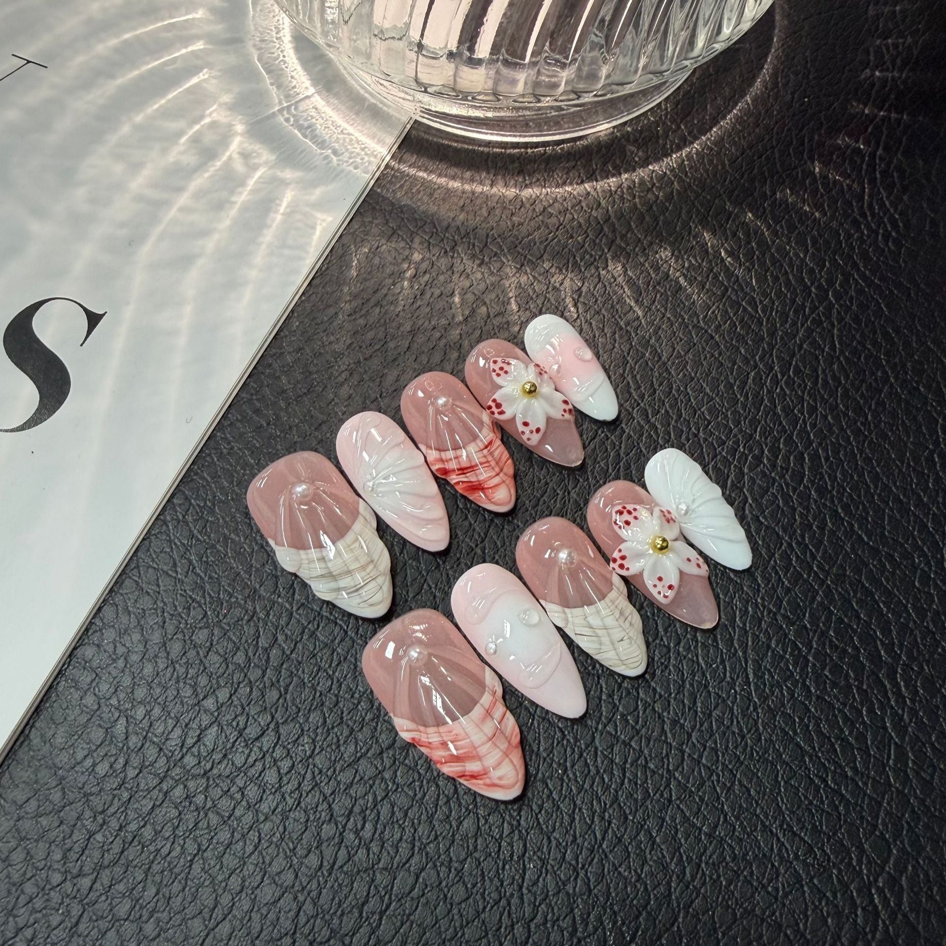 365nails: "조개 세레나데" 3D 조개·플라워 수제 코핀형 네일