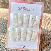 365nails: "Milk White Butterfly Pearl Medium" – Handmade Medium Trapezoid Press-On Nails