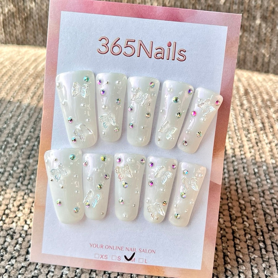 365nails: "Milk White Butterfly Pearl Medium" – Handmade Medium Trapezoid Press-On Nails