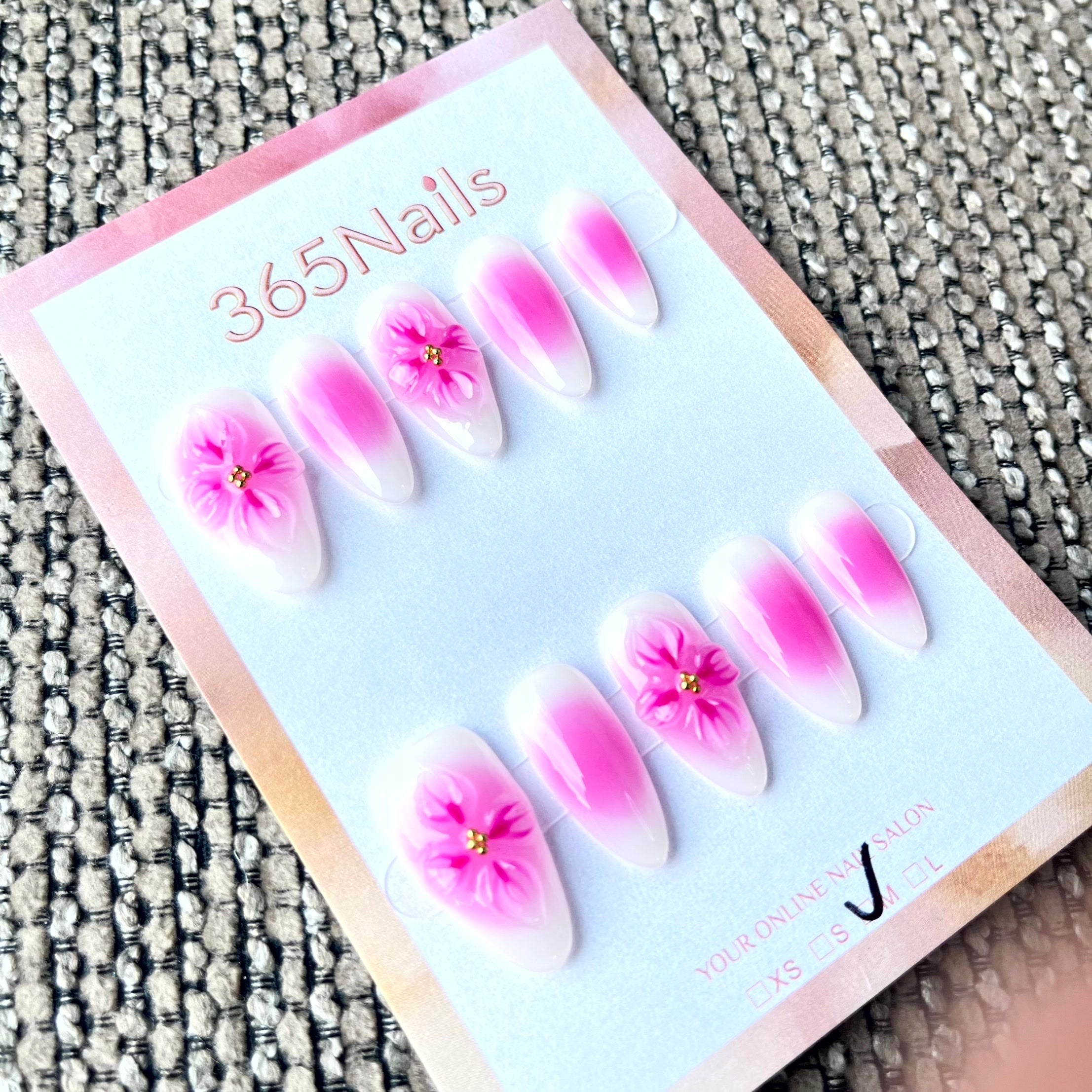 365nails: 블러쉬 핑크 그라데이션 벚꽃 수제 미디엄 스틸레토형 프레스온 네일