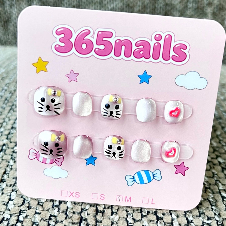 365nails: "Kitty Sparkle" – 3D Cat Character Handmade Short Square Nails