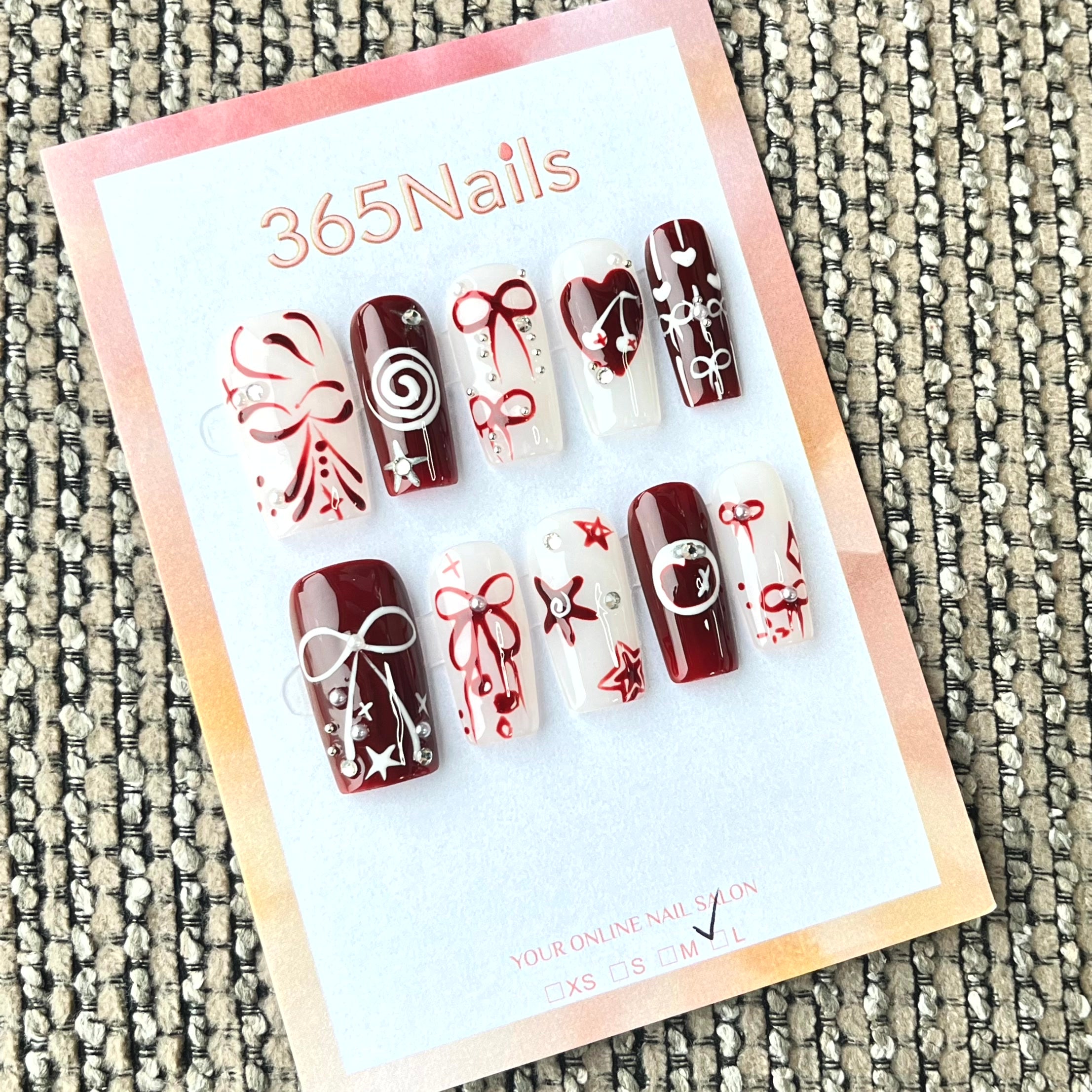 365nails：「赤紅緞帶」— 3D 蝴蝶結與愛心 手工製 杏仁形 穿戴甲