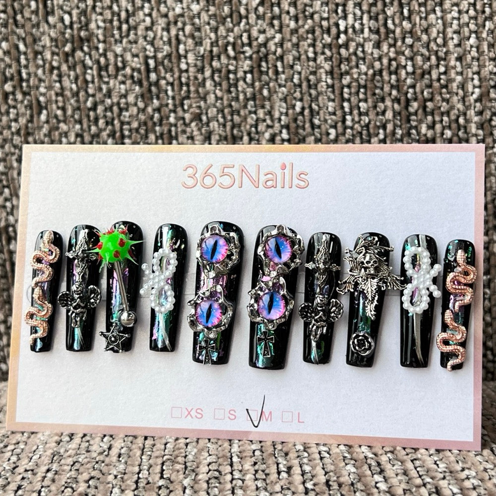 365nails: "Gothic Dark Romance" Handmade Gothic Press-On Nails